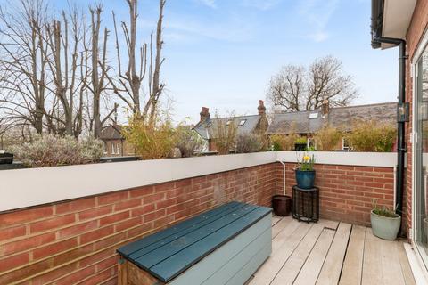 Flat 7, 2 Heathfield Road, London, W3 8EL