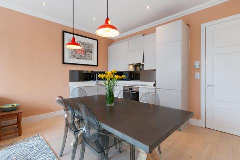 Flat 7, 2 Heathfield Road, London, W3 8EL
