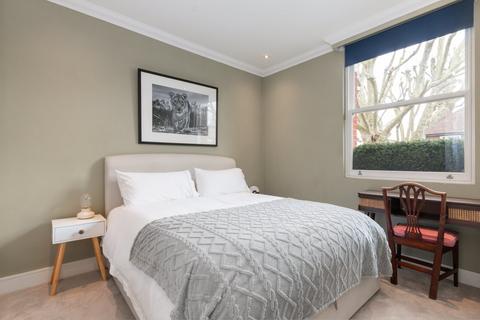Flat 7, 2 Heathfield Road, London, W3 8EL
