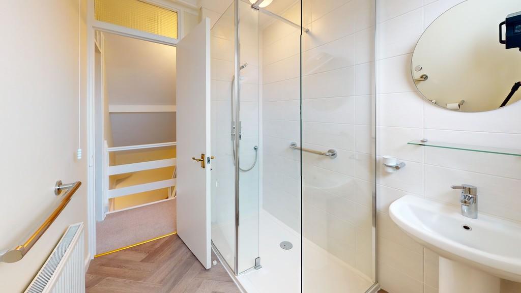 2-Cherry-Bathroom