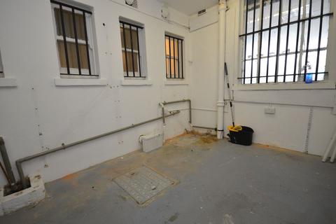 Shop to rent, Park Parade, Gunnersbury Ave, Acton W3 9BD