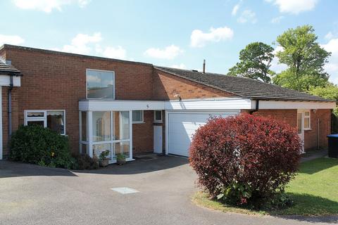 3 bedroom semi-detached bungalow for sale, Holmleigh Gardens, Thurnby