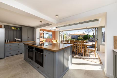 4 bedroom cottage for sale, The Green, Royston SG8
