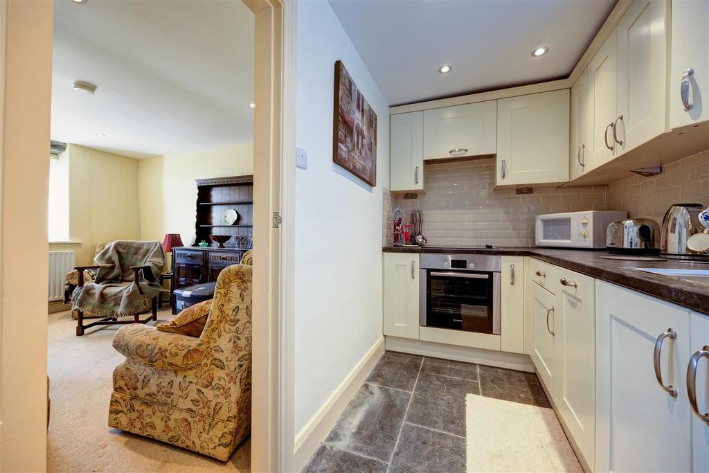 Kitchen 01.jpg
