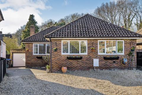 27 Cavendish Road, Woking, GU22 0EP