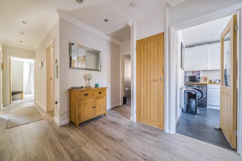 27 Cavendish Road, Woking, GU22 0EP