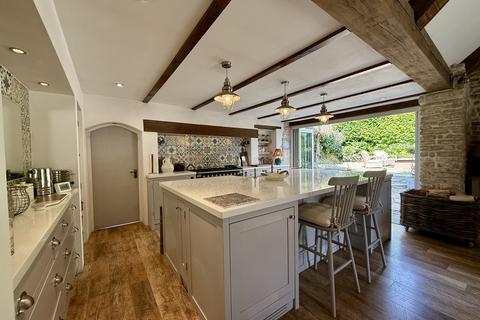 4 bedroom detached house for sale, Clapton Lane Clapton