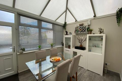 3 bedroom terraced house for sale, Cleckheaton Road, Low Moor, Bradford, BD12