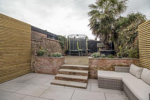 18 Mulcaster Crescent, Carlisle, CA3 9EA