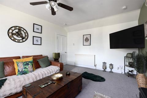 3 bedroom flat for sale, Back Isaville, Main Street, Bankfoot, Perth, PH1
