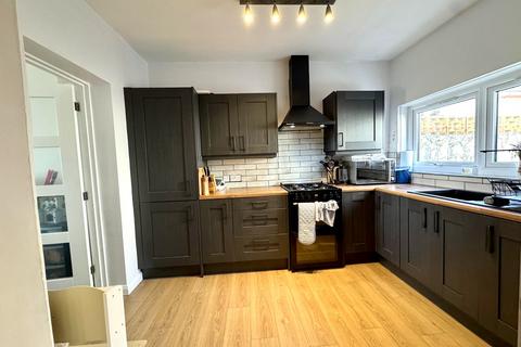 3 bedroom terraced house for sale, Treharris CF46