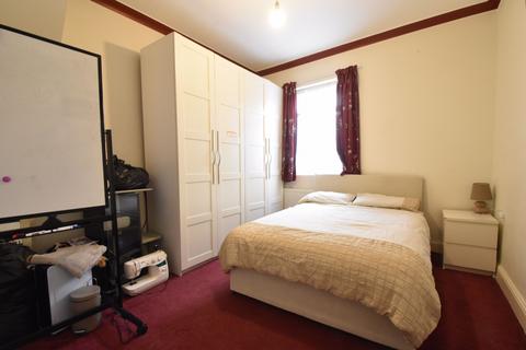 undefined, Arundel Road, Luton, Bedfordshire, LU4 8DY