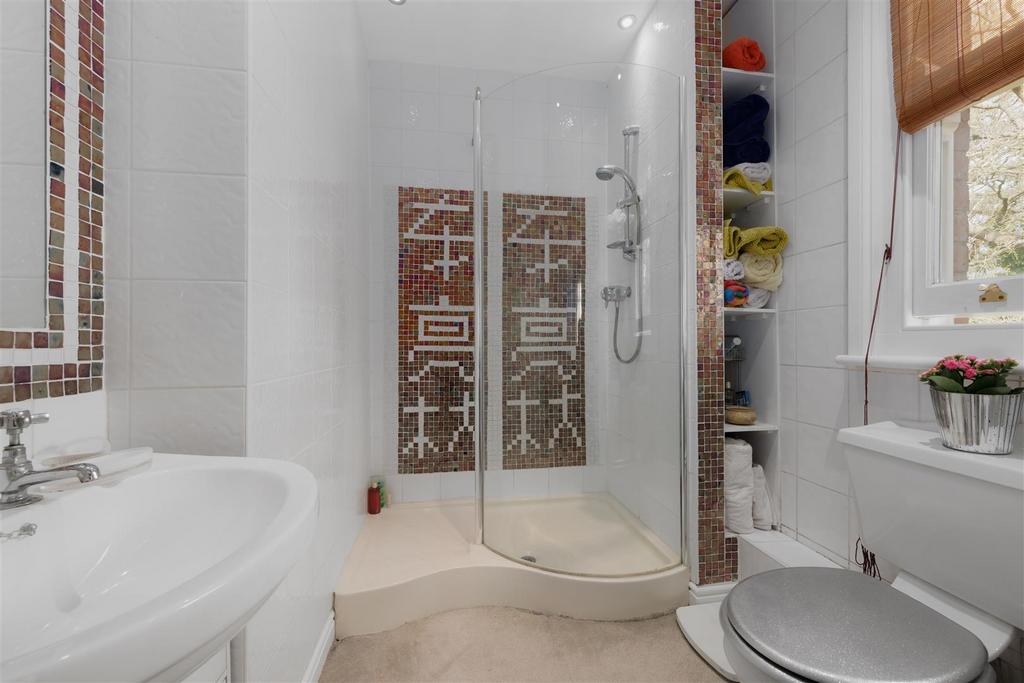 En-Suite Shower