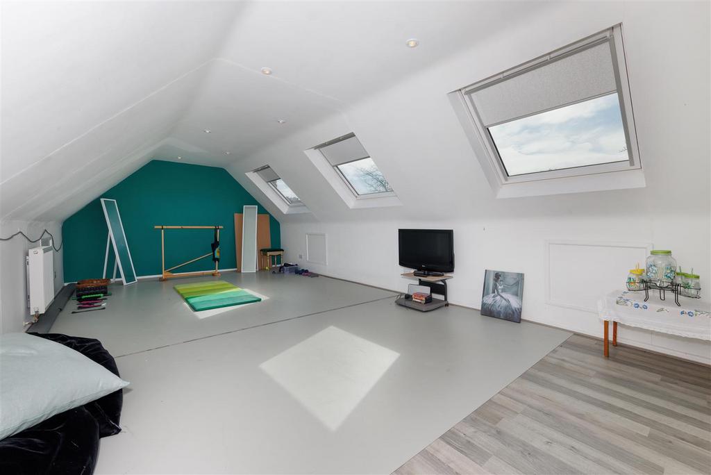 Attic Bedroom Five/Studio
