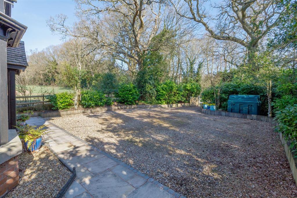 Spinney-06 A.jpg