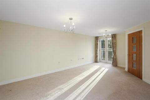 2 bedroom apartment for sale, Brueton Place, 218 - 220 Blossomfield Road, Solihull, West Midlands, B91 1PT