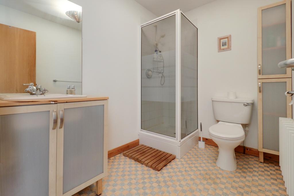 Ensuite-One