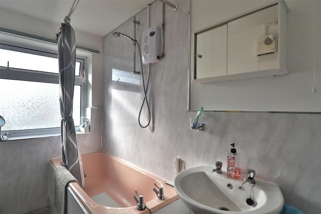 Bathroom.JPG