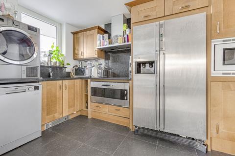 2 bedroom flat for sale, Harbour Reach, The Boulevard, Imperial Wharf, London