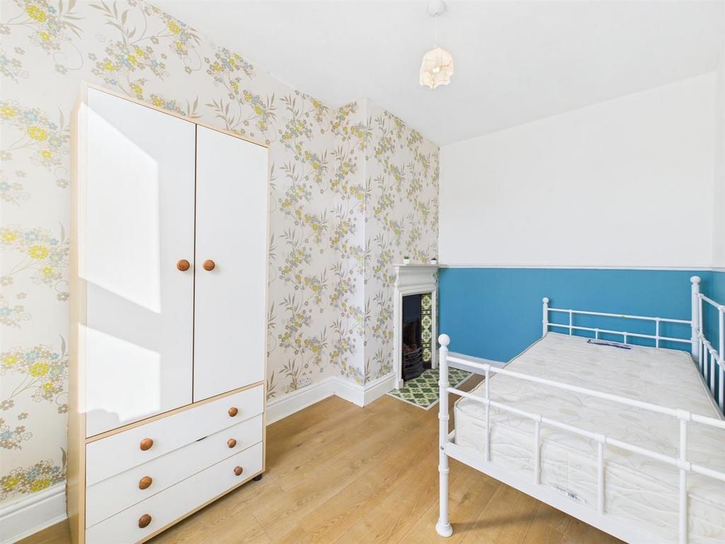 Bedroom: