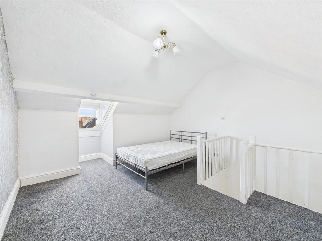 Bedroom: