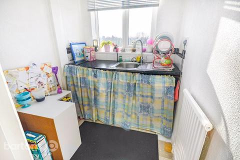 6 Cawthorne Close, Rotherham, S65 3RS