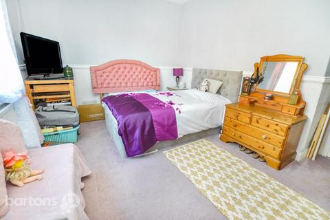 6 Cawthorne Close, Rotherham, S65 3RS