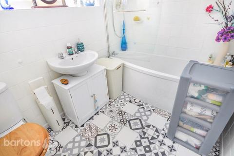 6 Cawthorne Close, Rotherham, S65 3RS