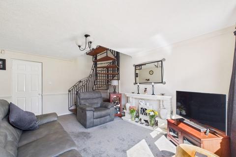 2 bedroom semi-detached house for sale, Weyhill Close, Pendeford, WV9