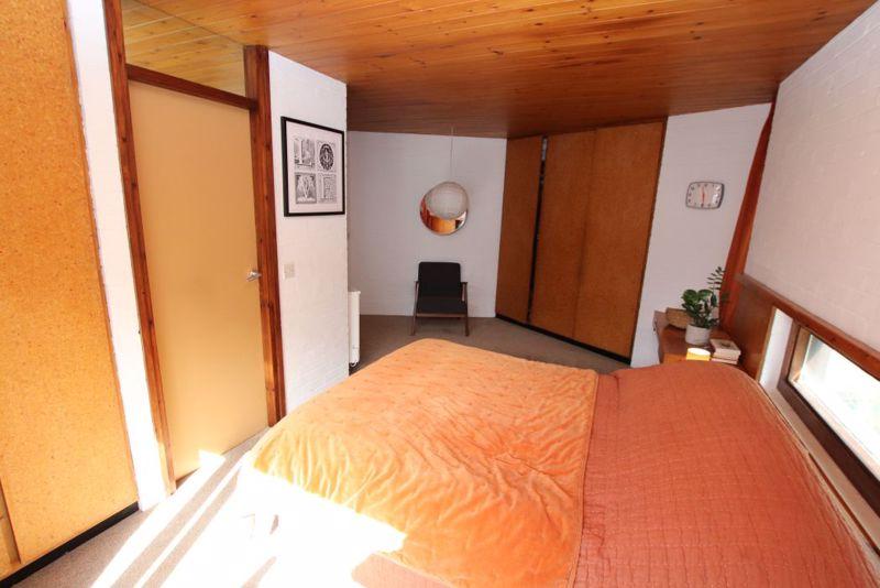 Bed 1 photo 2