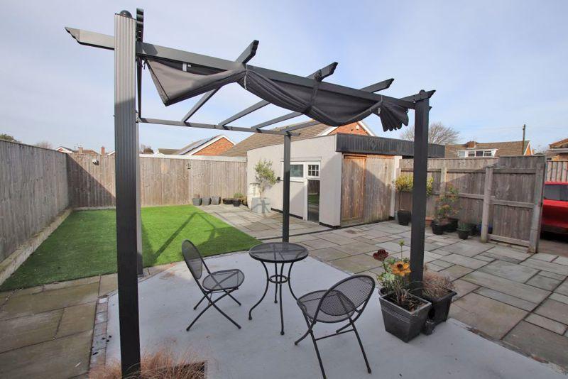Rear Garden photo 2