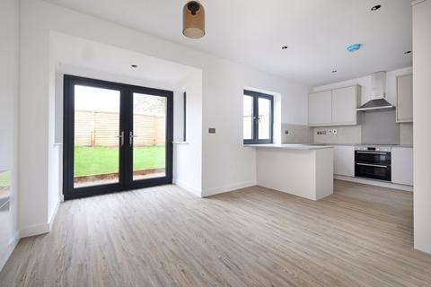3 bedroom semi-detached house for sale, Chartland Close, Bookham