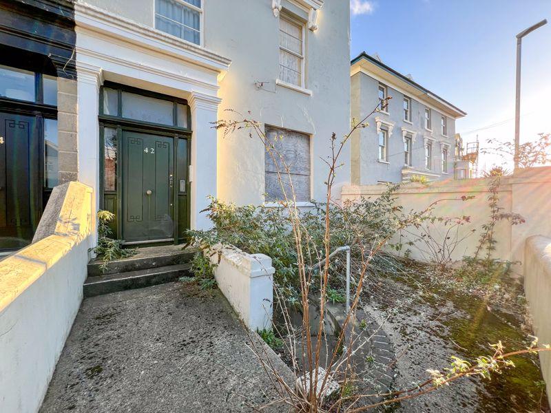 42 Victoria Road,