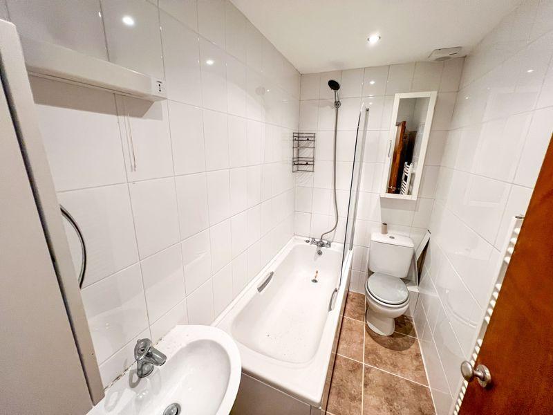 42 Victoria Road,