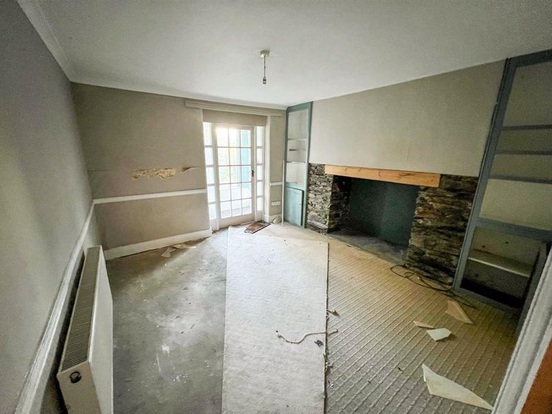 42 Victoria Road,