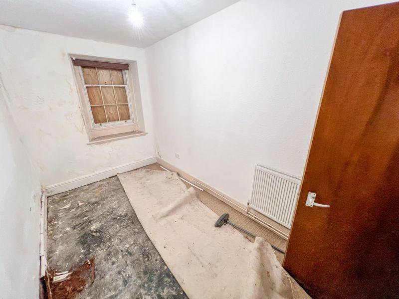 42 Victoria Road,