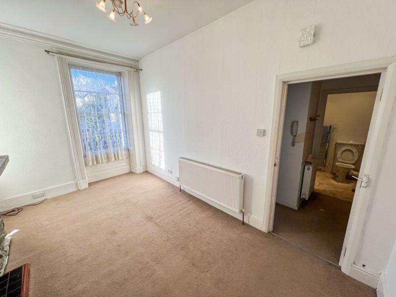 42 Victoria Road,
