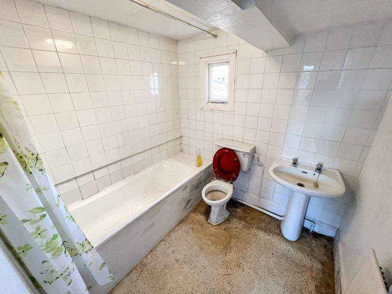 42 Victoria Road,