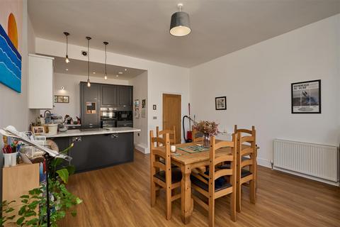 3 bedroom apartment for sale, Cross Street, Ryde