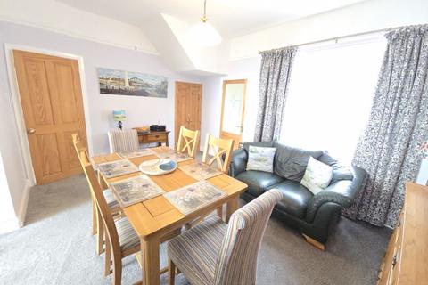 32 Beach Terrace, Newbiggin-by-the-sea, NE64 6XE