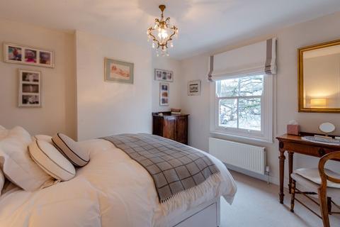 3 bedroom terraced house for sale, The Square, Shere