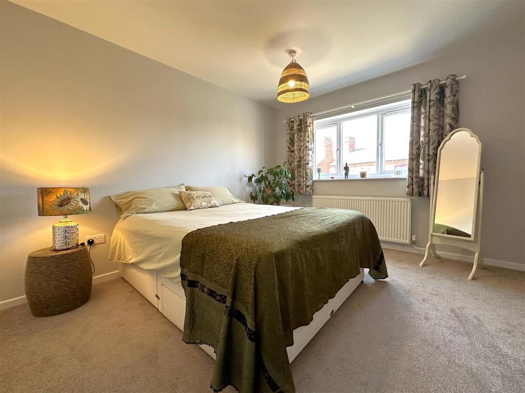 Master Bedroom 492