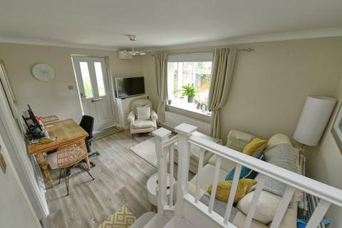 15 Britten Close, Ash, Aldershot, GU12 6LS