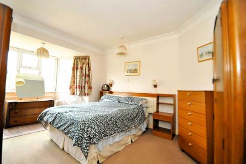 22 Cardinal Crescent, New Malden, KT3 3EF