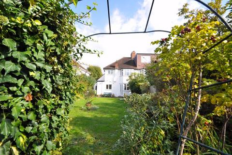 22 Cardinal Crescent, New Malden, KT3 3EF