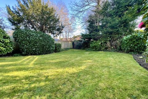 9 Hermitage Close, Claygate, Esher, KT10 0HH