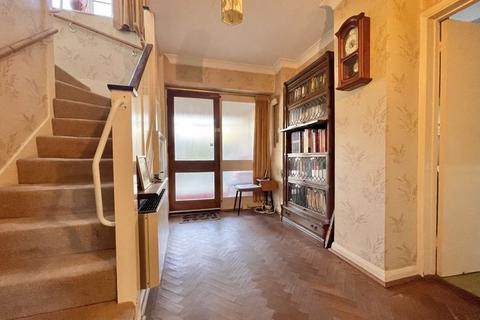 9 Hermitage Close, Claygate, Esher, KT10 0HH