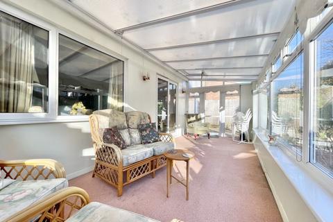 9 Hermitage Close, Claygate, Esher, KT10 0HH