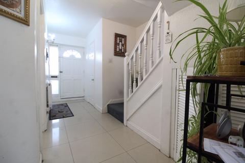 31 Lippitts Hill, Luton, LU2 7YN