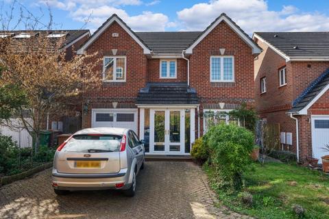 3 Kenny Drive, Carshalton, SM5 4PH